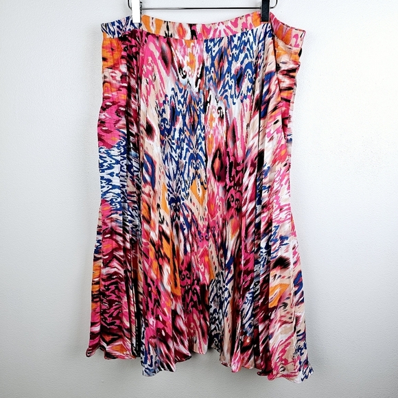 Chico's Vibrant Printed Pleated Skirt NWT - Picture 2 of 10